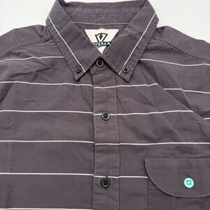 Vissla Men's Short Sleeve Button Down Brown Small Pocket Cotton Surf